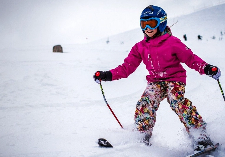 best age to start skiing for child