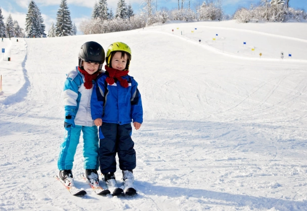 Can a 3 year old learn to ski?