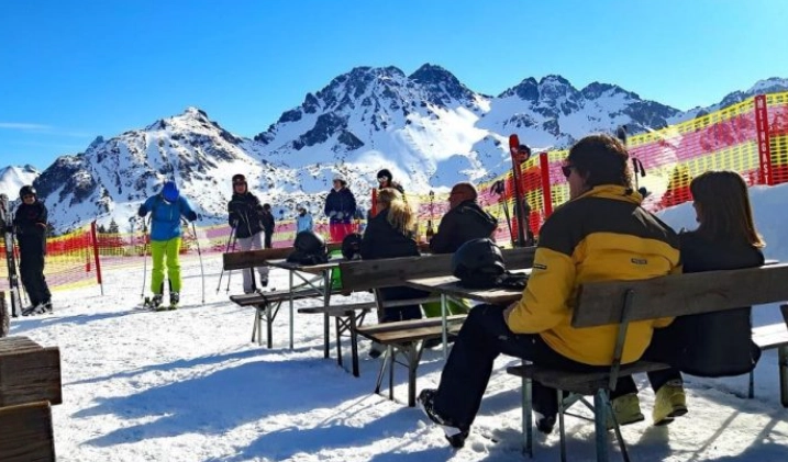 Where do ski instructors make the most money?