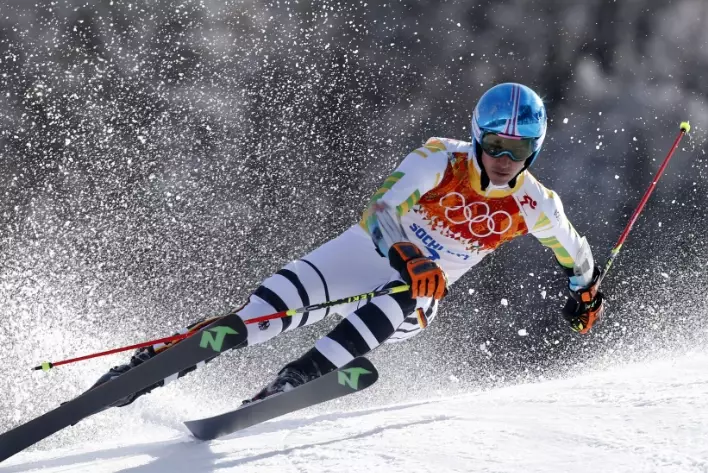 giant slalom skiing giant slalom skiing