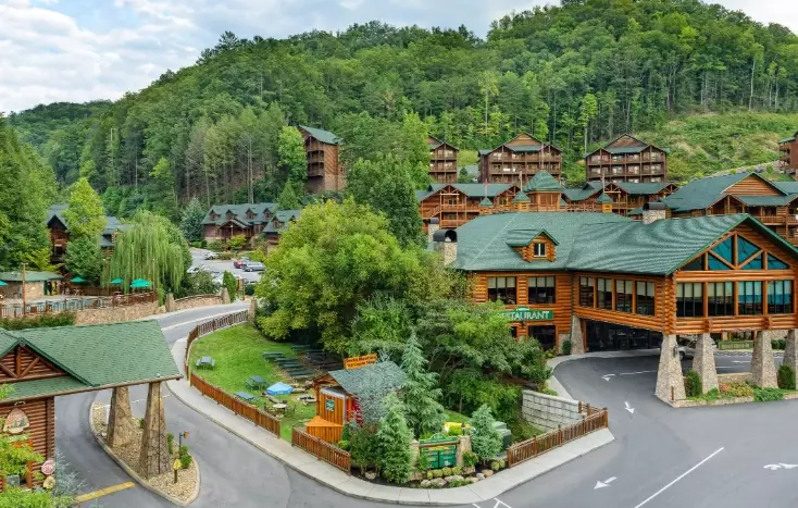ski resorts with reliable snow