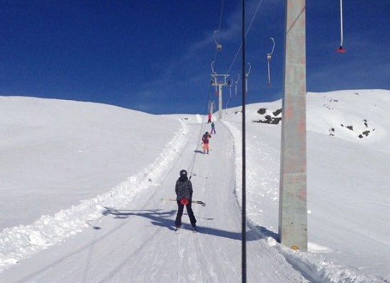 beginner ski lift