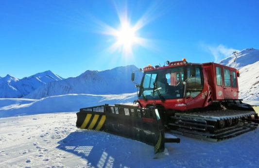 piste basher machine