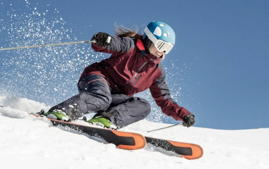carving turns skiing