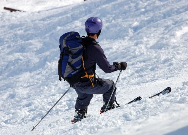 skiing hydration tips