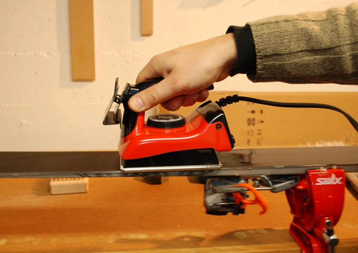 ski maintenance guide