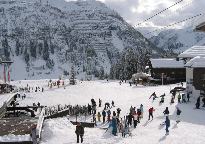 car-free ski vacation